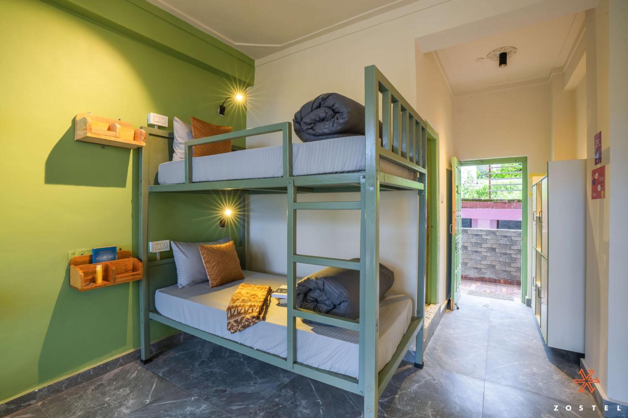 Hostel Zostel Dharamkot McLeod Ganj Exterior foto