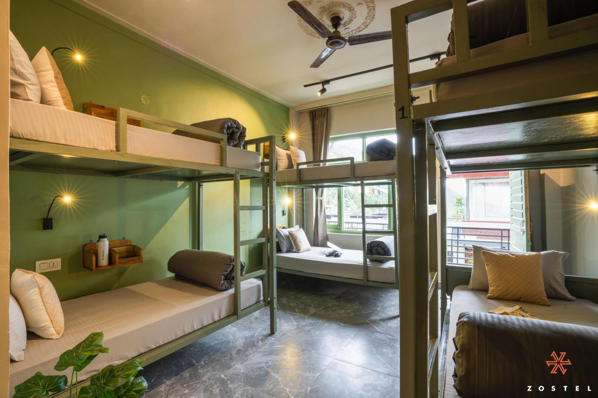 Hostel Zostel Dharamkot McLeod Ganj Exterior foto