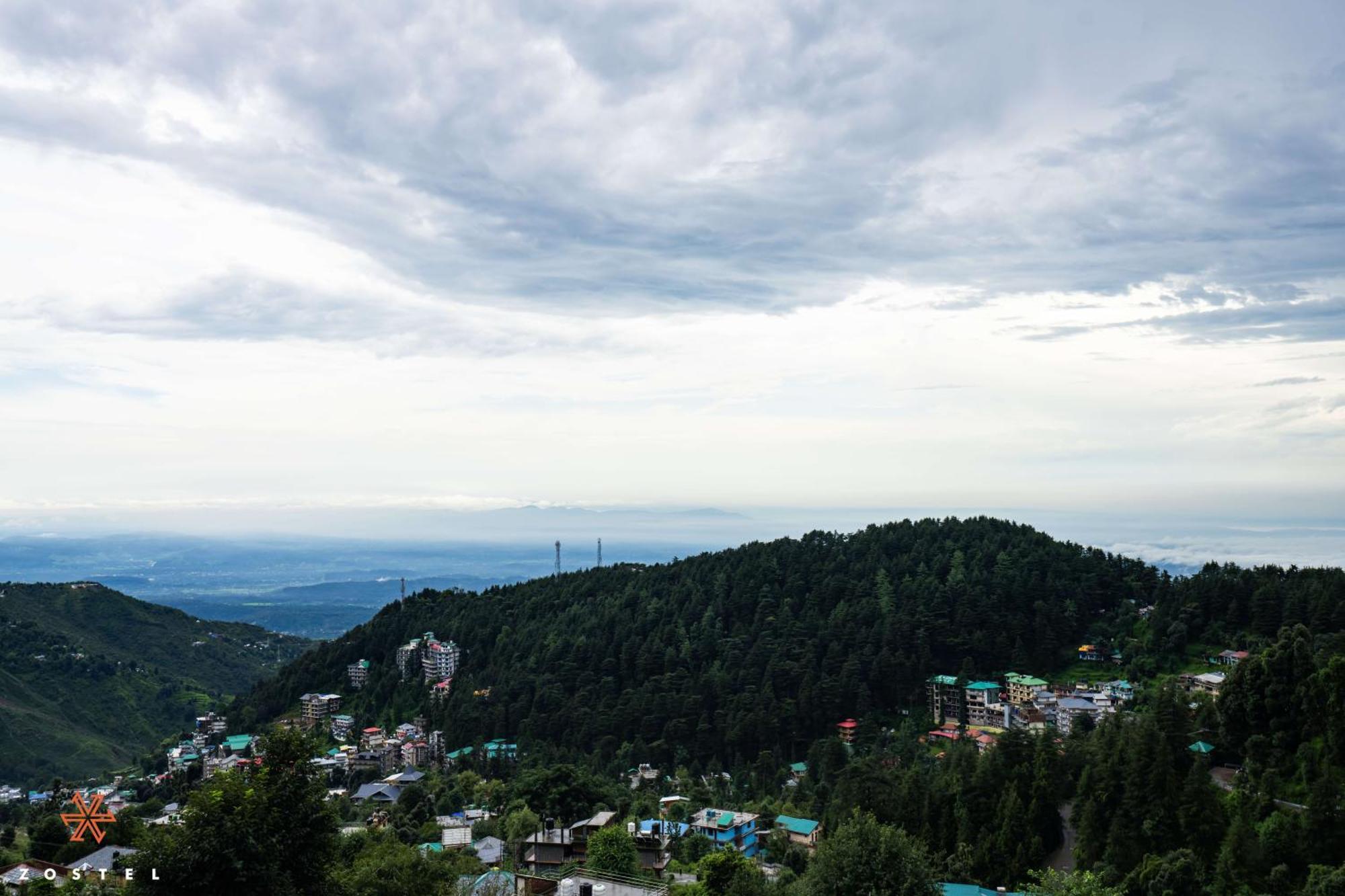 Hostel Zostel Dharamkot McLeod Ganj Exterior foto